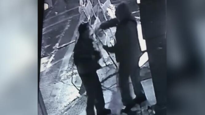 "Todos los inmigrantes son invasores y criminales", le gritó un estadounidense y luego le lanzó ácido en su rostro